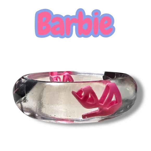 Chunky Clear Resin Bangle with Barbie Heels - Picture 2 of 3
